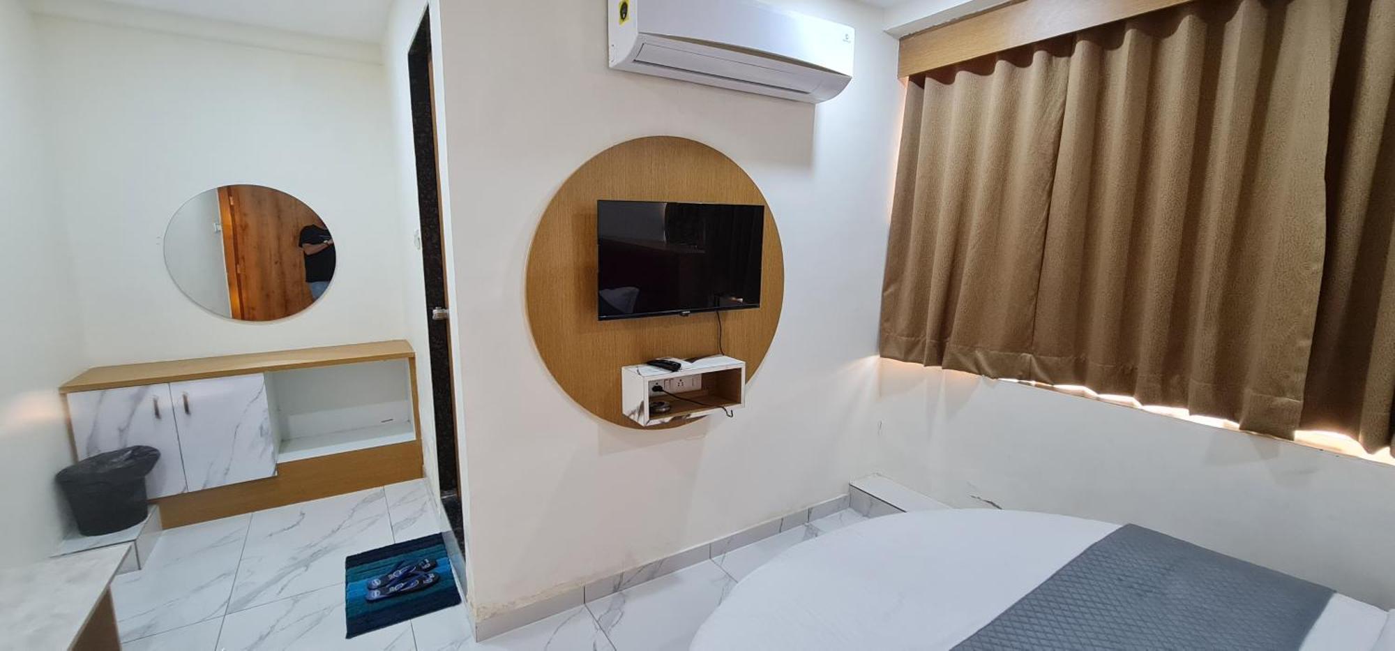 Hotel Vivan Vadodara Eksteriør bilde