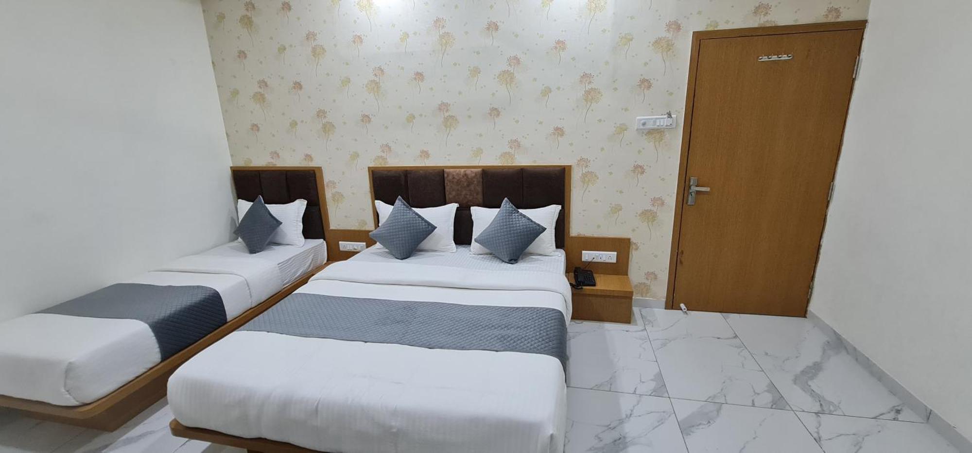 Hotel Vivan Vadodara Eksteriør bilde